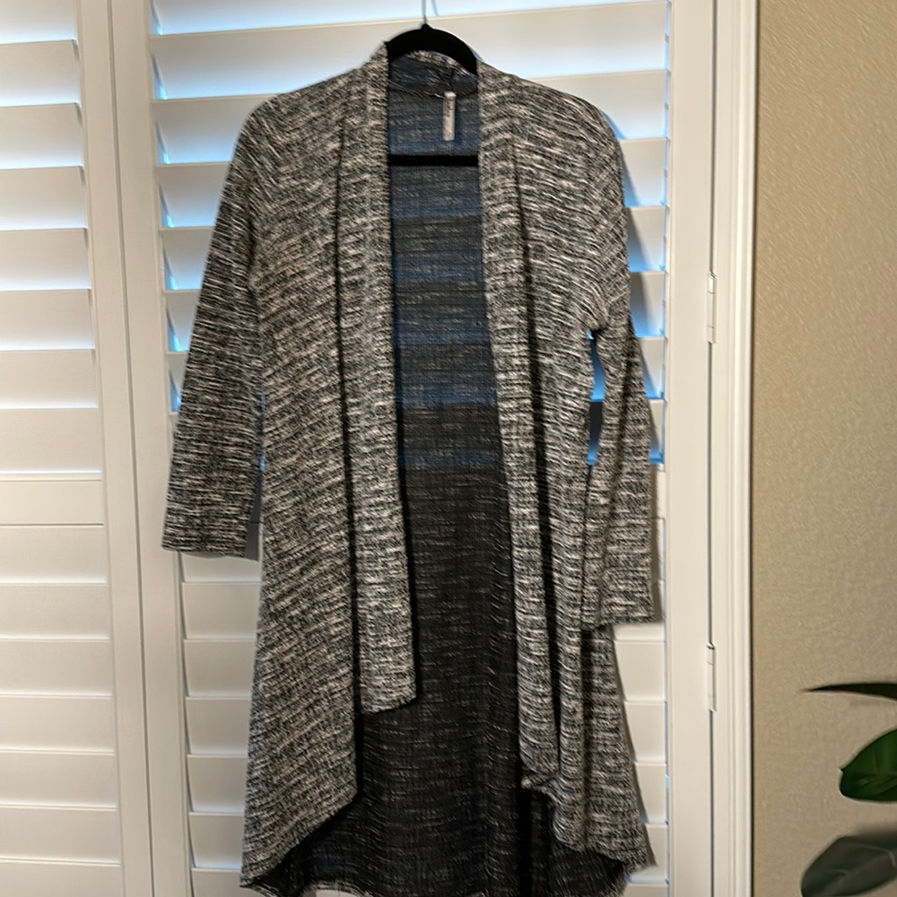Azules size L flowing jacket for over a dress